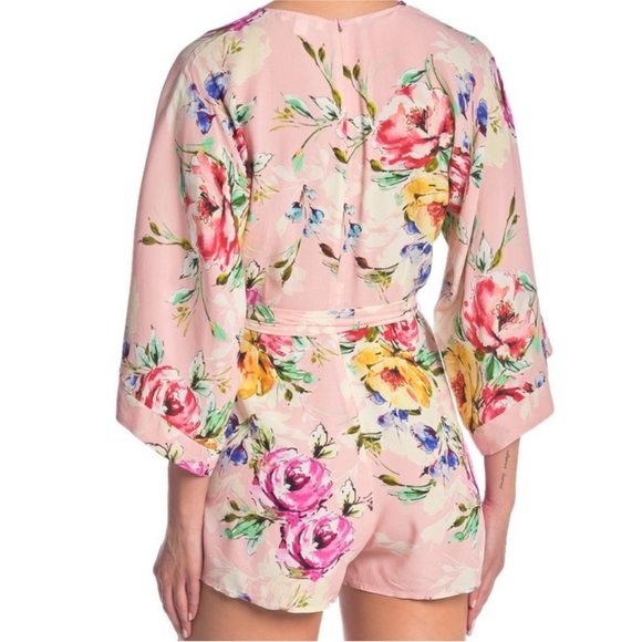YUMI KIM Lotus Romper in Lovers Bouquet Pink Romantic Floral Lightweight Sz XS - Picture 6 of 9